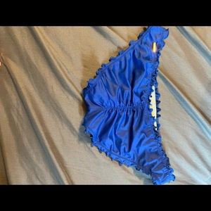 I’m selling this blue swimsuit bottom from VS. It’s a size S.